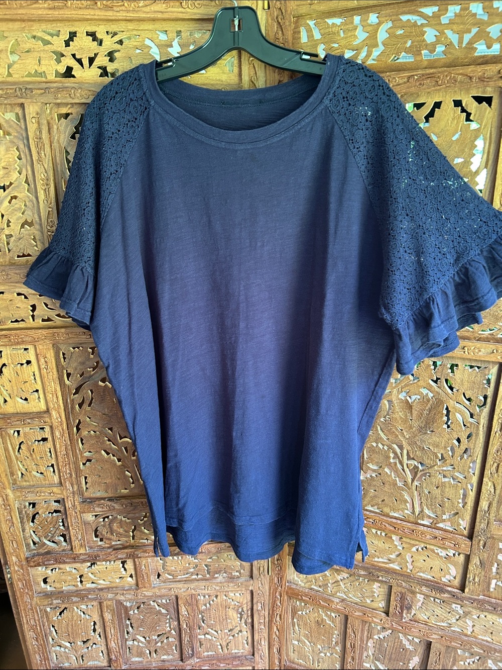Navy Crochet-Sleeve Ruffle Short Sleeve T-top.  Size 2X